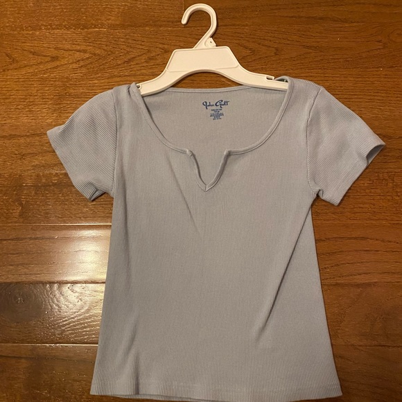 NWOT Brandy Melville John Galt Light Blue Richie Notch T-Shirt - Picture 5 of 5